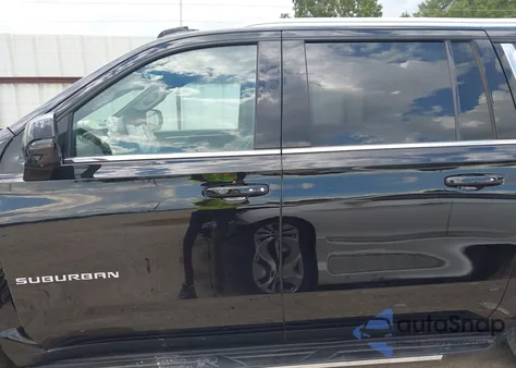 2025 Chevrolet Suburban 4Wd Lt z USA, uszkodzony, nr VIN 1GNS6CRD8SR206736